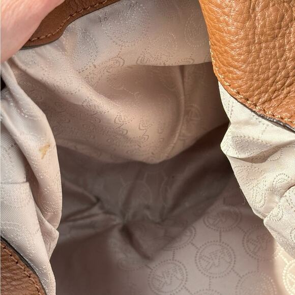 Michael Kors Large Fulton Brown Leather Shoulder Bag - Picture 8 of 13